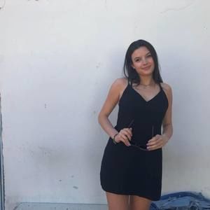 Meet your Posher, Stef